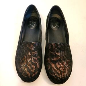 WOMENS DANSKO OLIVIA BRONZE SNAKE LEATHER SLIP ON LOAFER COMFORT SHOE SIZE 42